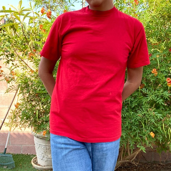 vintage basic red tee - Picture 5 of 5